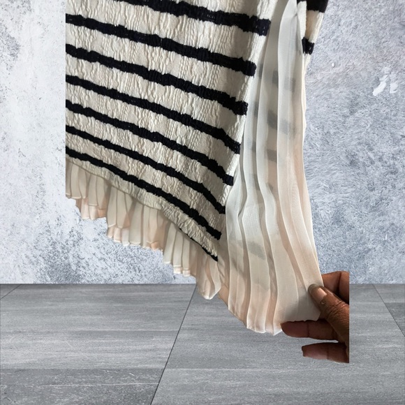 Anthropologie Postmark Striped Top with accordion sides. EUC - Picture 3 of 5